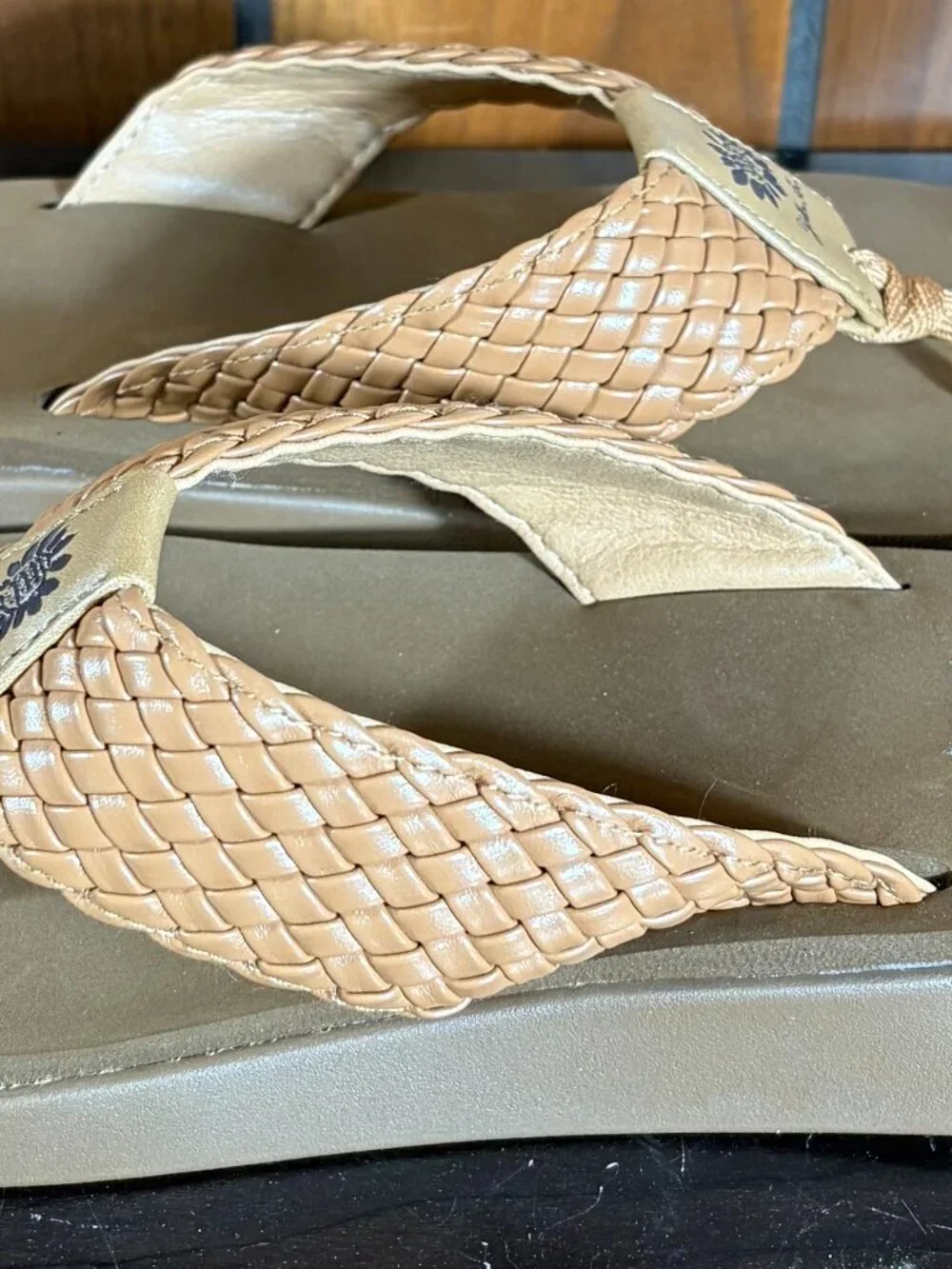 Yellow Box Gracia Sandals Flip Flops Basketweave Strap Tan Womens Sz 11 - EUC - Picture 5 of 9